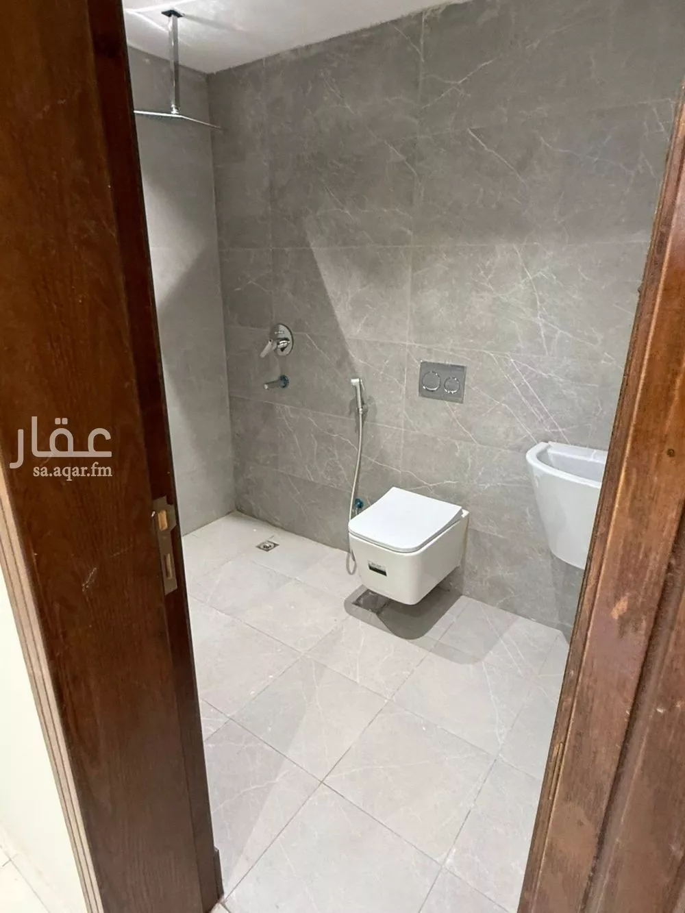 شقة 3 غرف في الحمرا 2