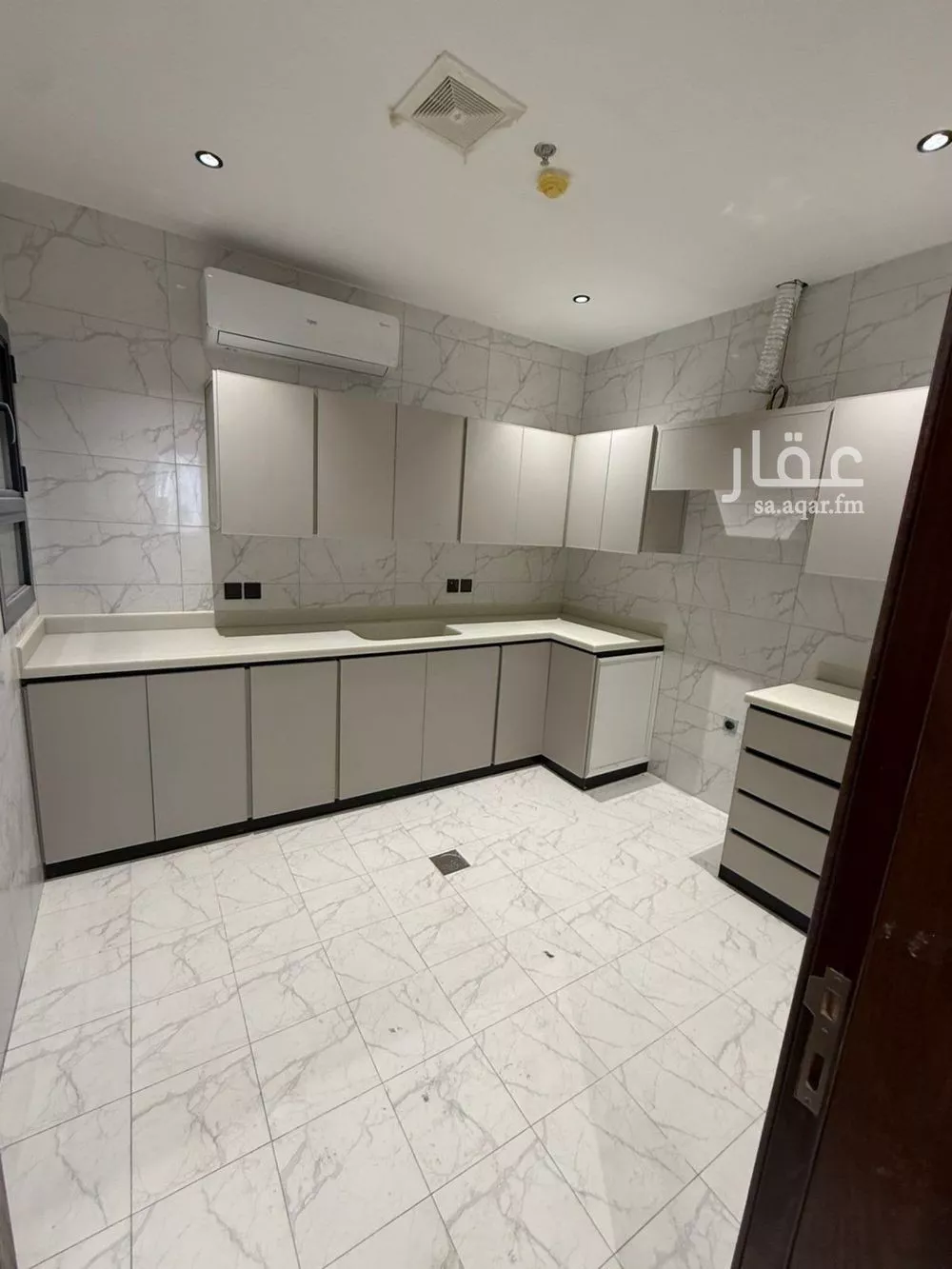 شقة 3 غرف في الحمرا 3