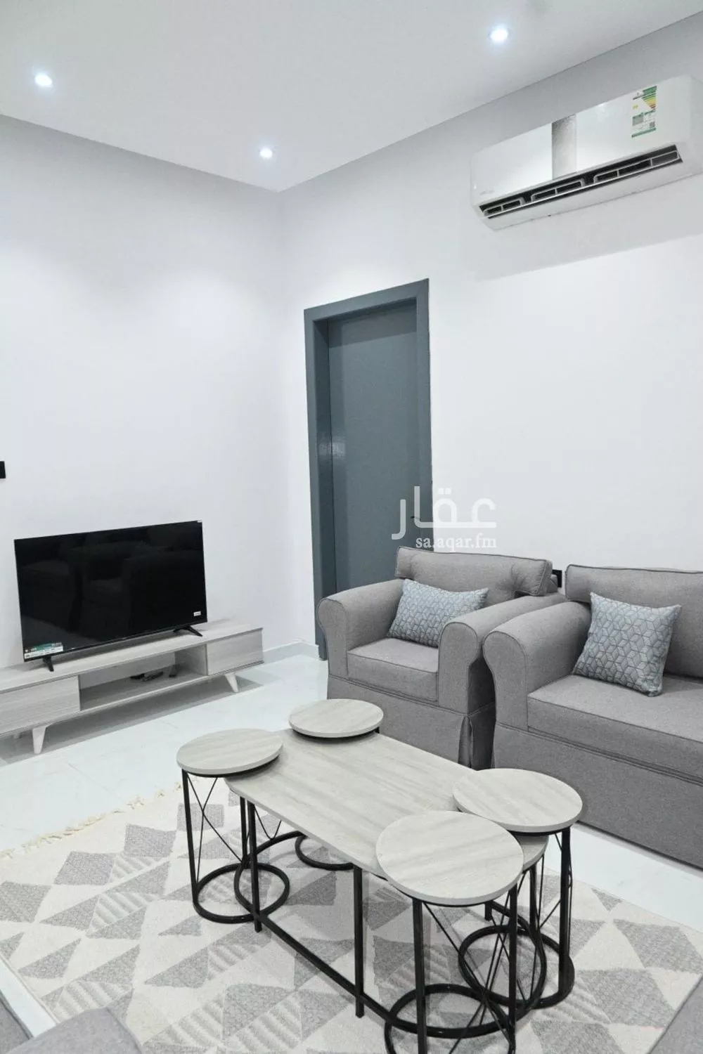 شقة 1 غرف في الملقا 5