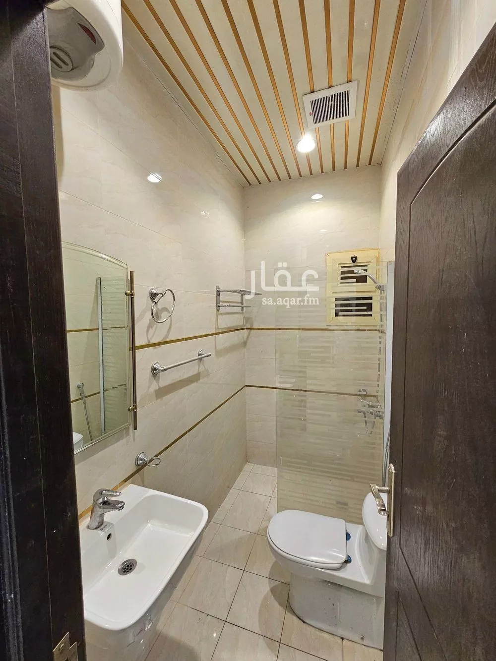 3 bedroom apartment in Al Malqa 5