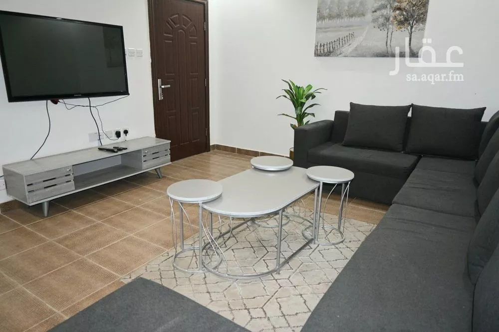 4 bedroom apartment in Al Aqiq 1