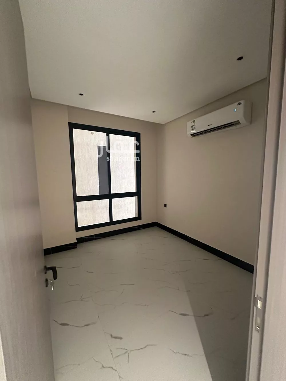 شقة 5 غرف في الشاطئ الغربي 4