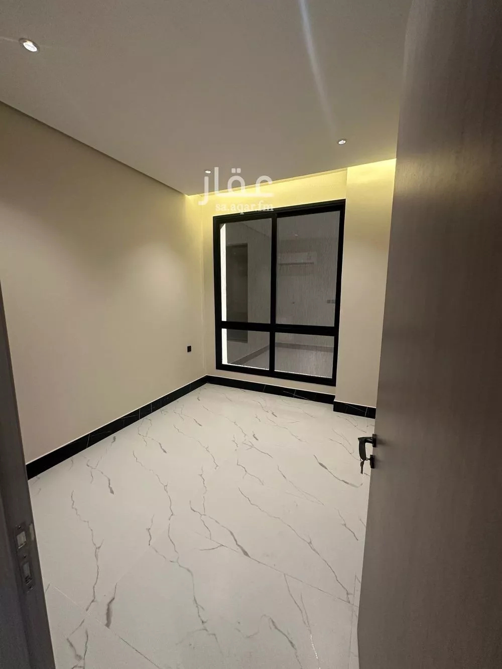 شقة 5 غرف في الشاطئ الغربي 2