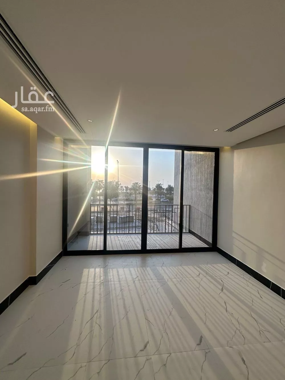 شقة 5 غرف في الشاطئ الغربي 1