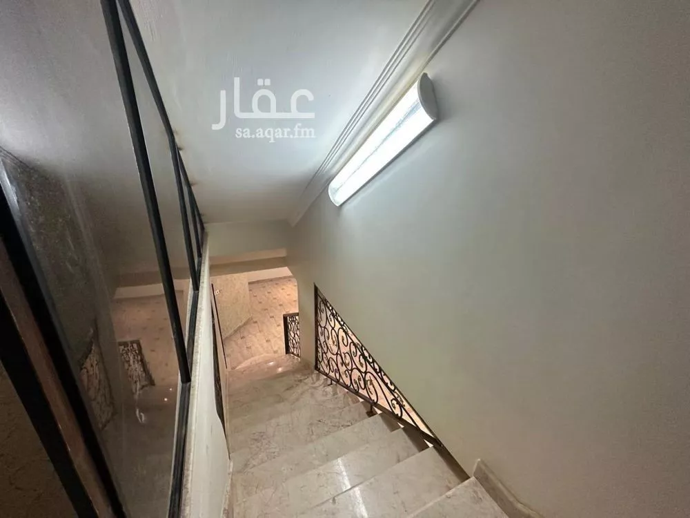 6 bedroom villa in Shubra, Riyadh 8