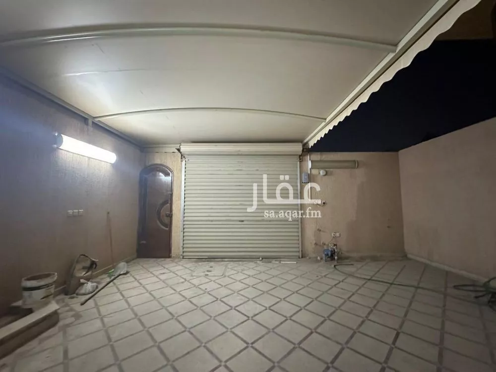 6 bedroom villa in Shubra, Riyadh 9