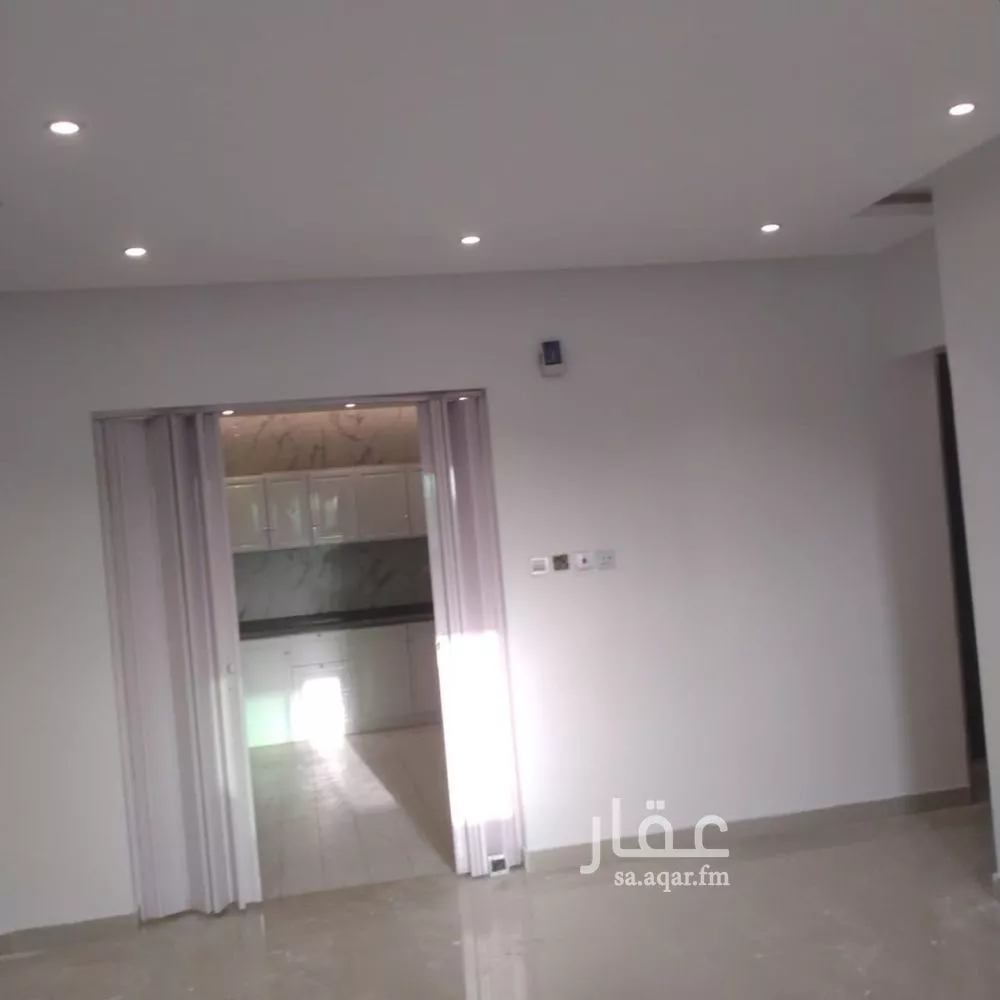 شقة 3 غرف في النخيل 5