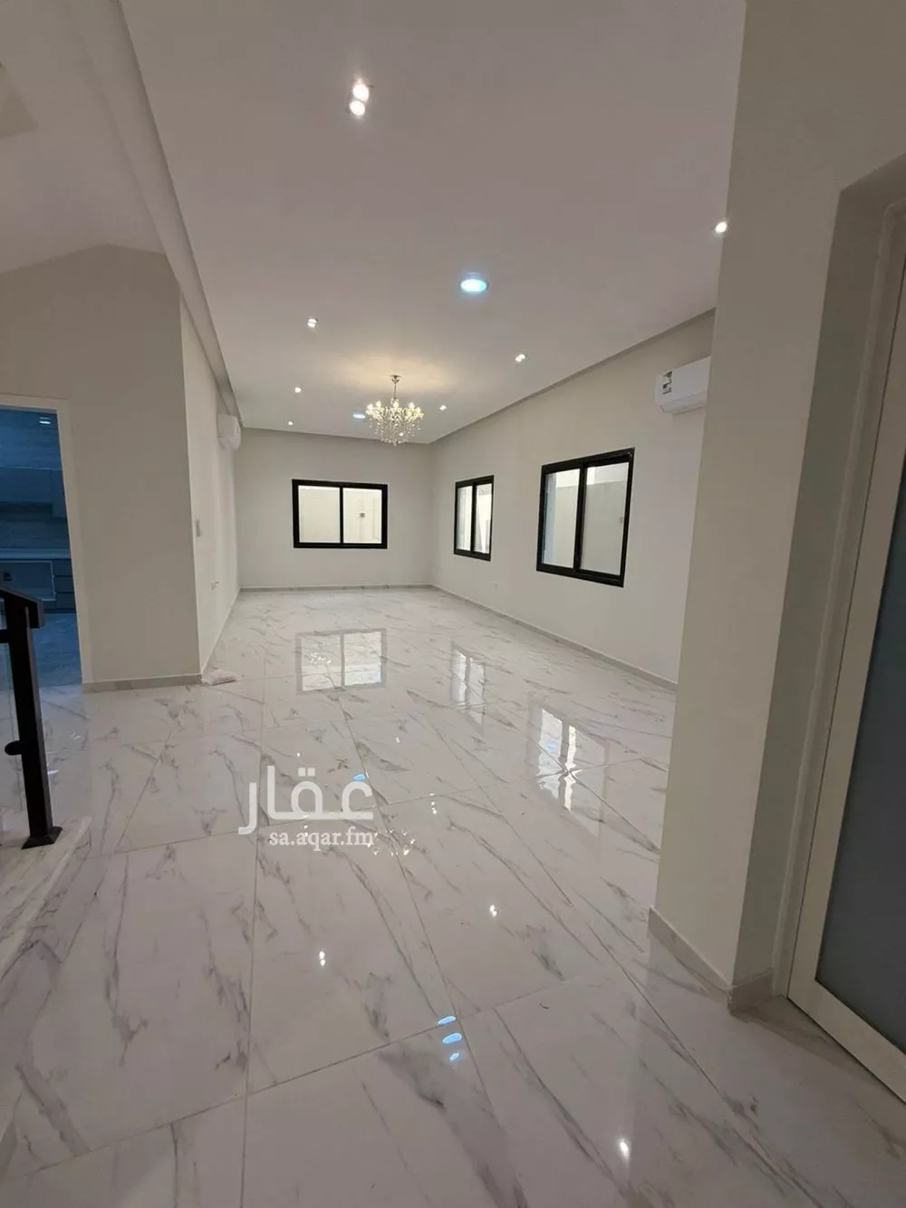 فيلا 4 غرف في الفنار 5