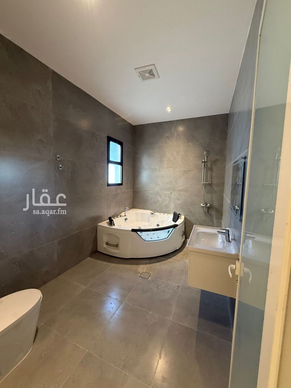 4 bedroom villa in Al Fanar, Eastern Province 8