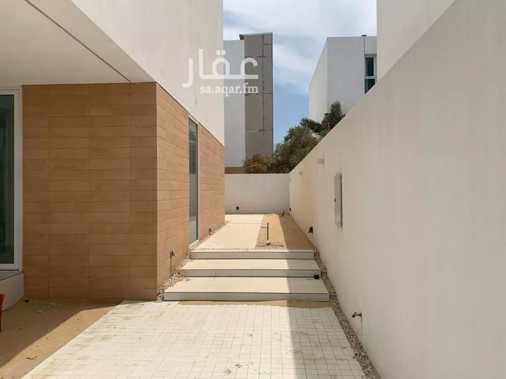 4 bedroom villa in As Sadafah, Eastern Province 6