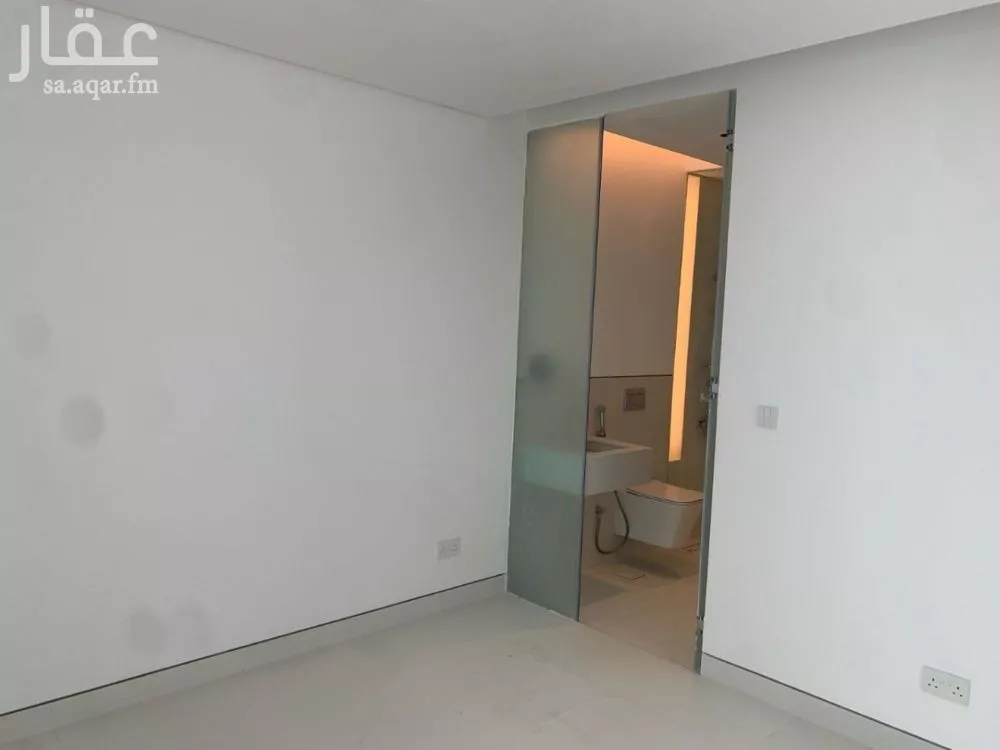 4 bedroom villa in As Sadafah, Eastern Province 8