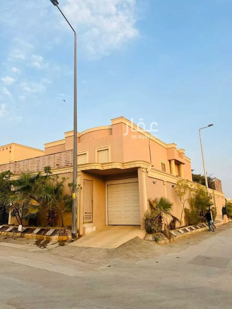 فيلا 5 غرف في النخيل 1