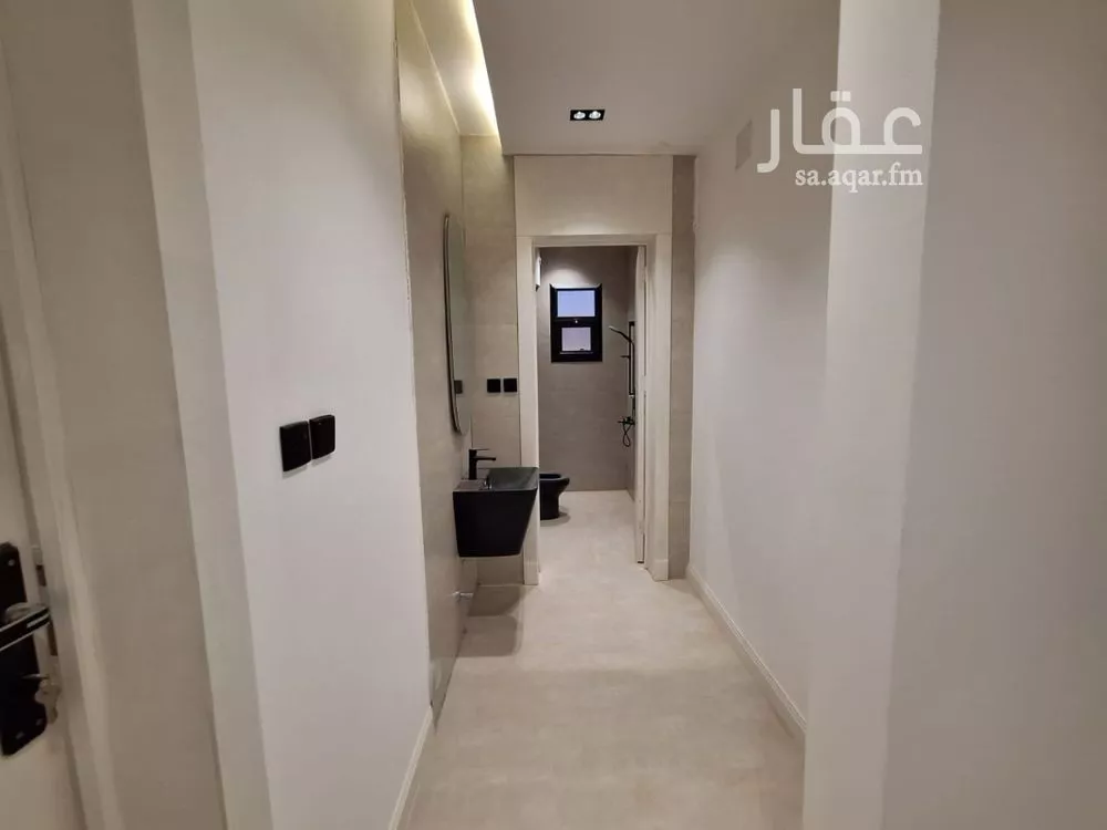 6 bedroom villa in Dhahrat Laban 5