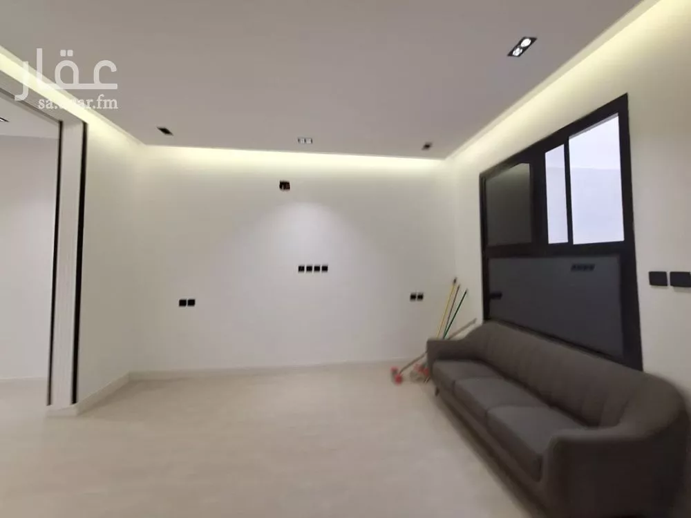 6 bedroom villa in Dhahrat Laban 1