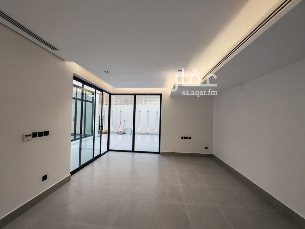 8 bedroom villa in Al Yasmin, Riyadh 5