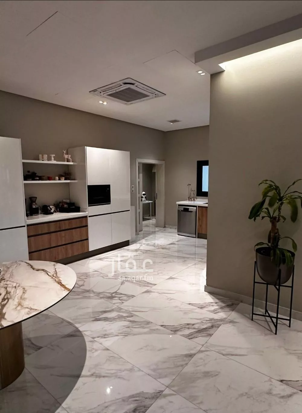 فيلا 8 غرف في النرجس 4