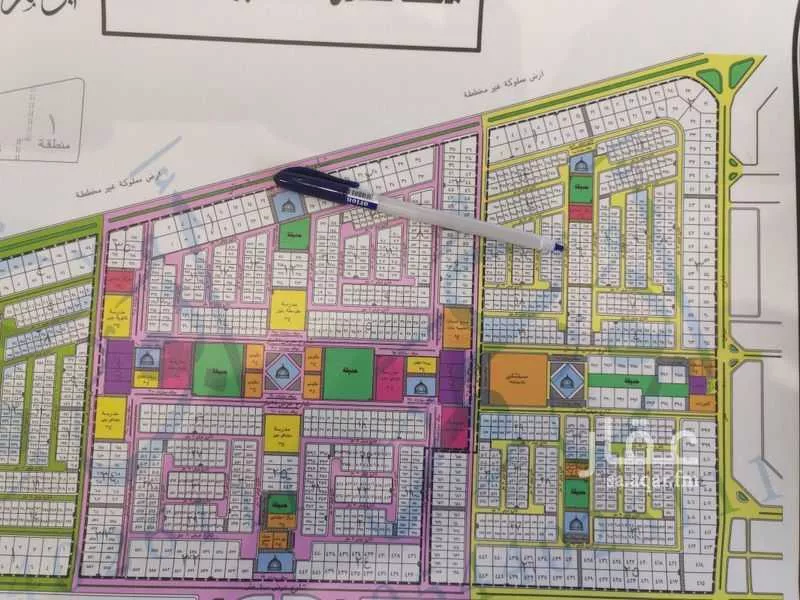 أرض 700 م² في العقيق