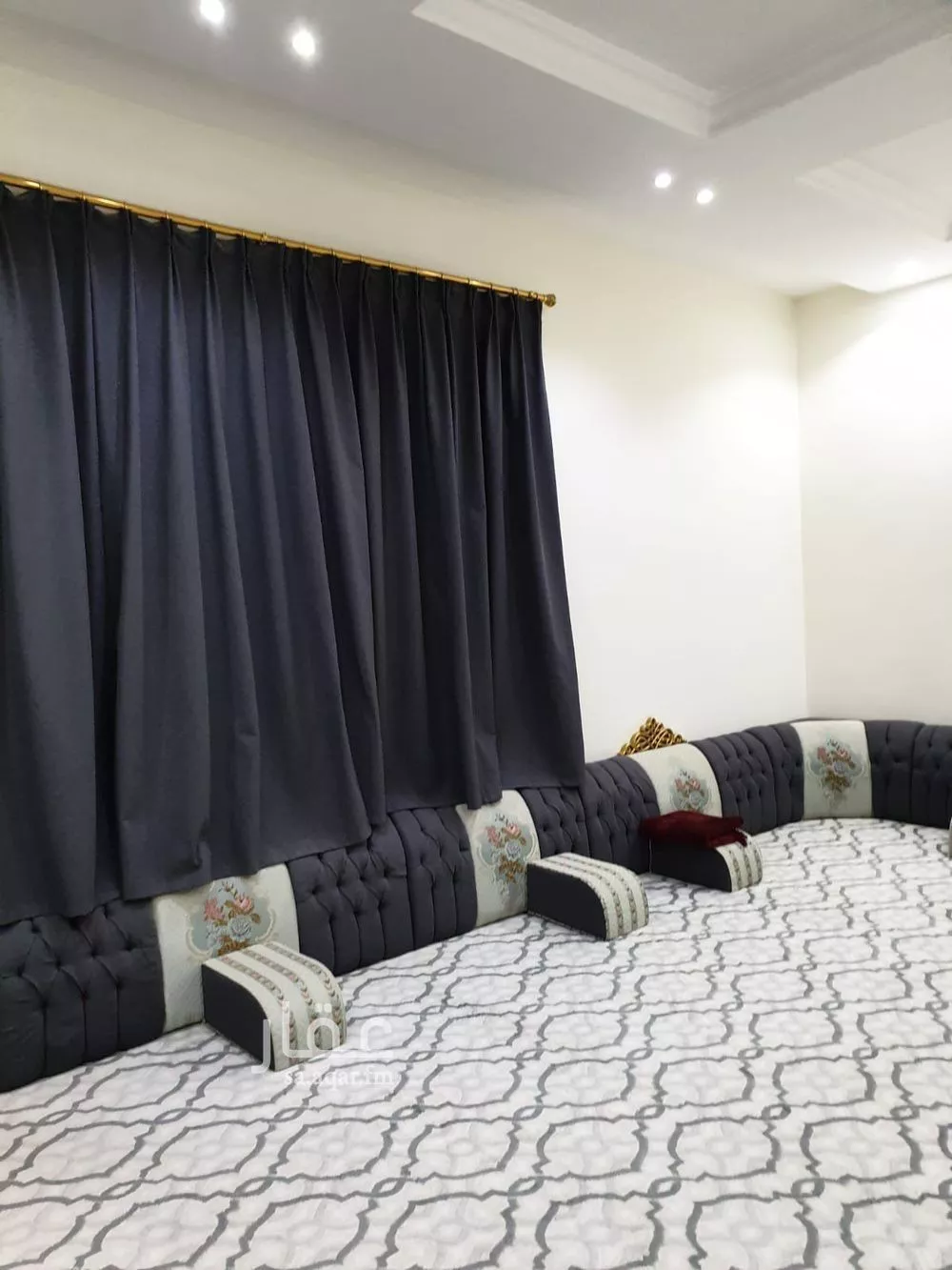 شقة 7 غرف في القادسية 4