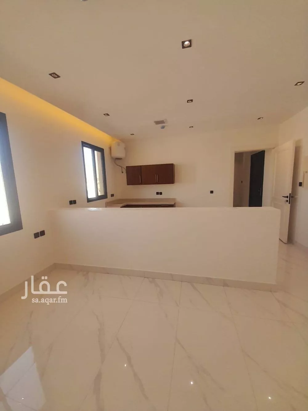 شقة 3 غرف في العقيق 2