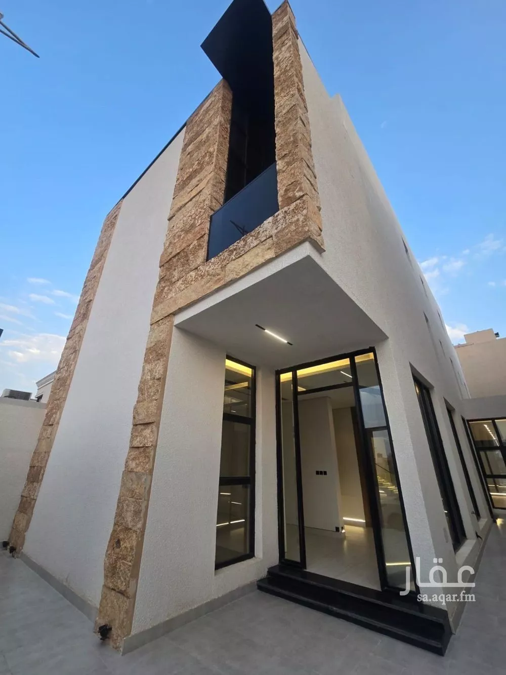 فيلا 3 غرف في العارض 1