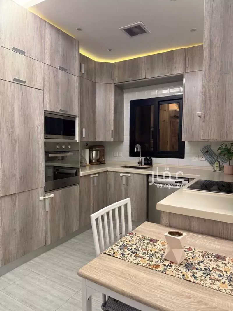 شقة 3 غرف في عرقة 4