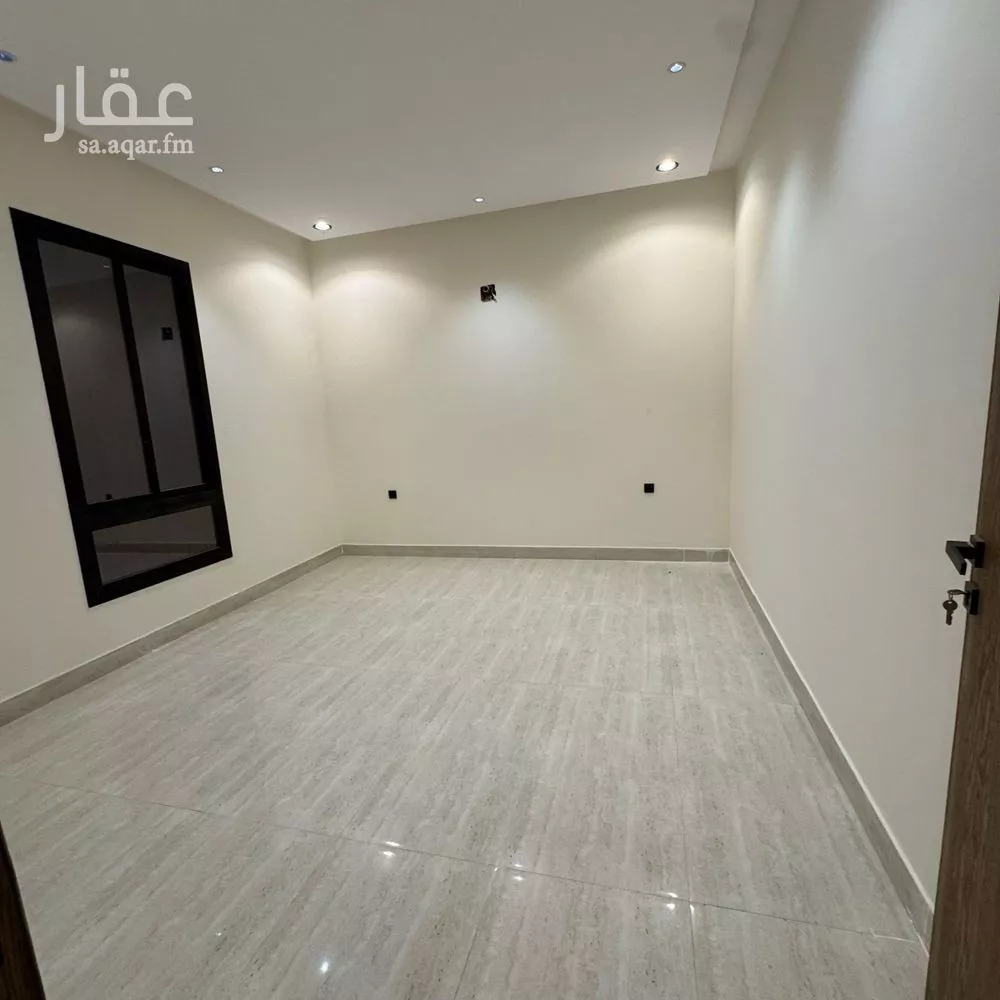 فيلا 7 غرف في بدر 2