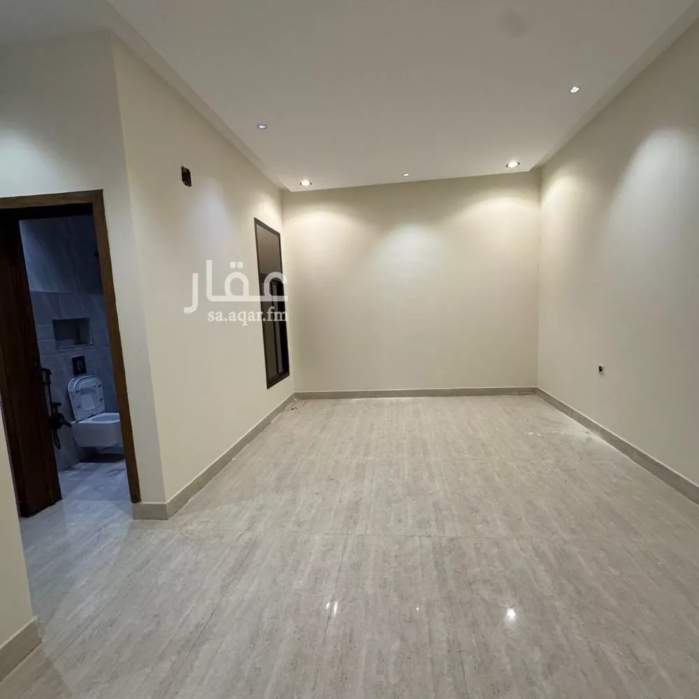 فيلا 7 غرف في بدر 4