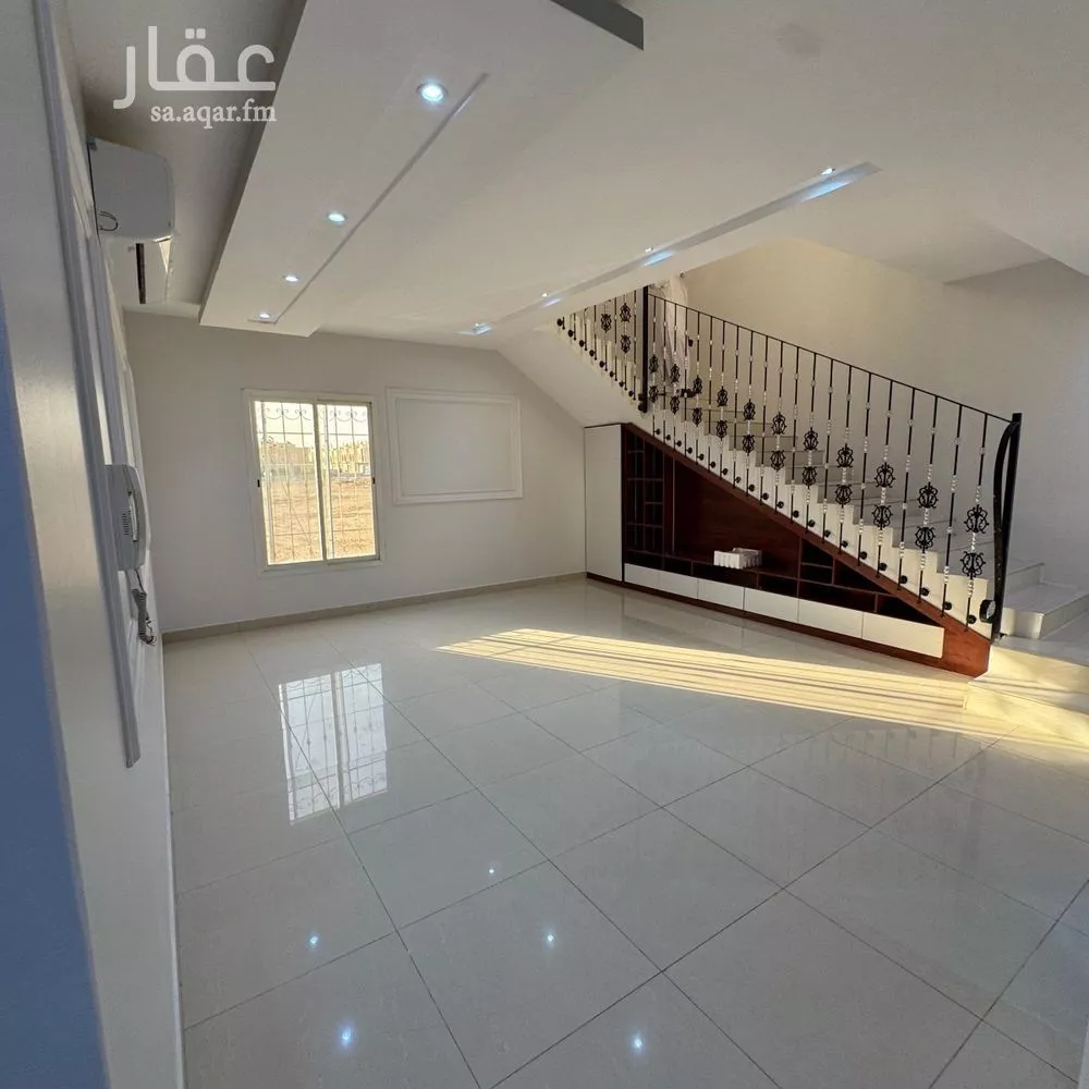 5 bedroom apartment in Al Hazm 4