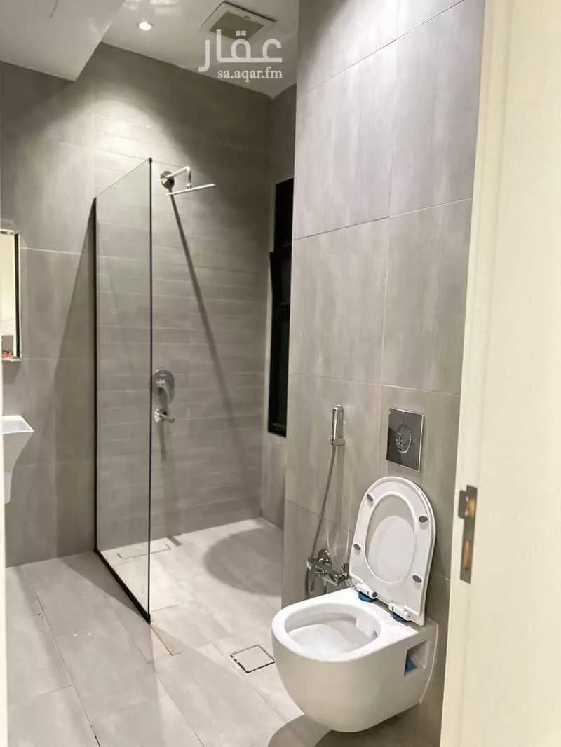 شقة 1 غرف في الملقا 5