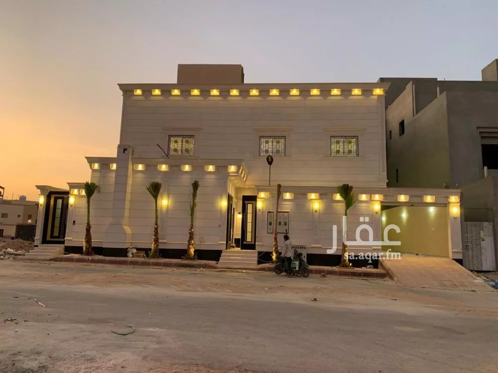 5 bedroom villa in Al Mahdiyyah 1