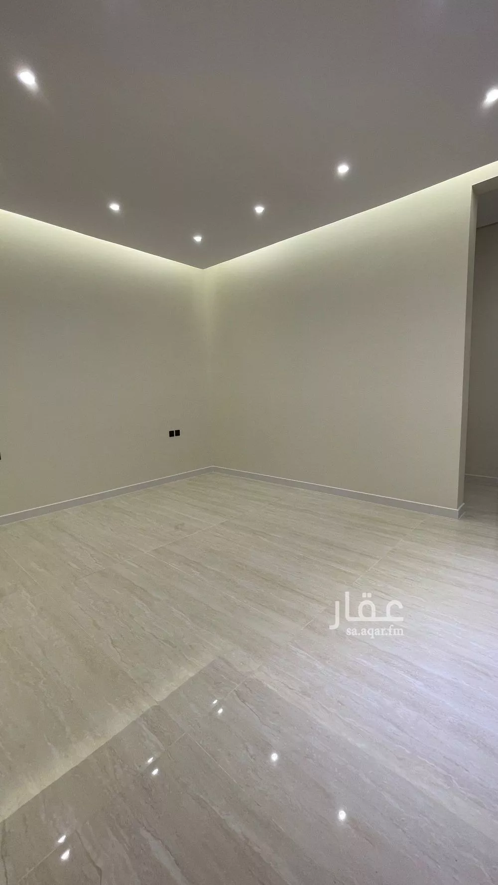 فيلا 6 غرف في المهدية 5