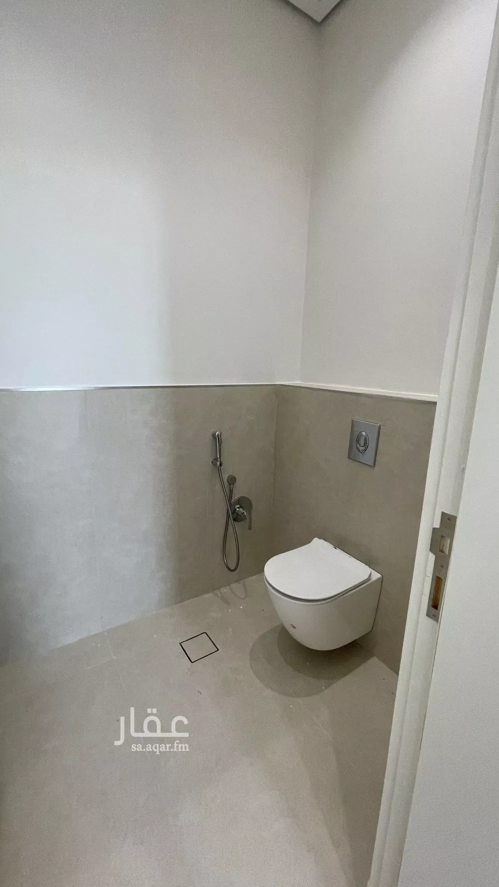 فيلا 6 غرف في المهدية 5