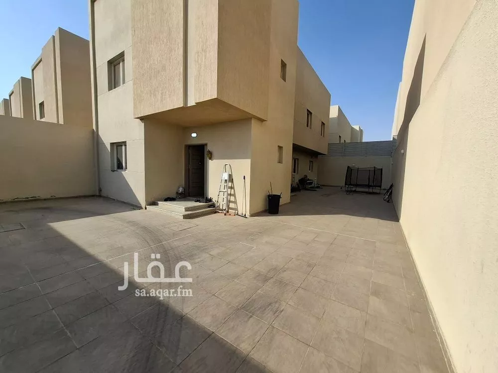 فيلا 5 غرف في الجنادرية 2