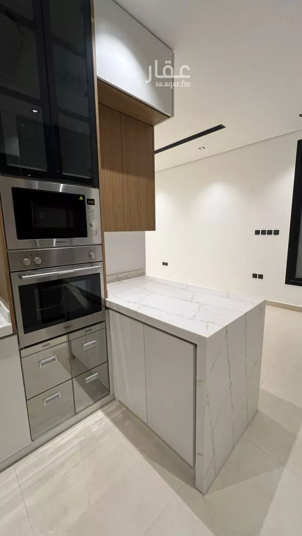 فيلا 4 غرف في العارض 2