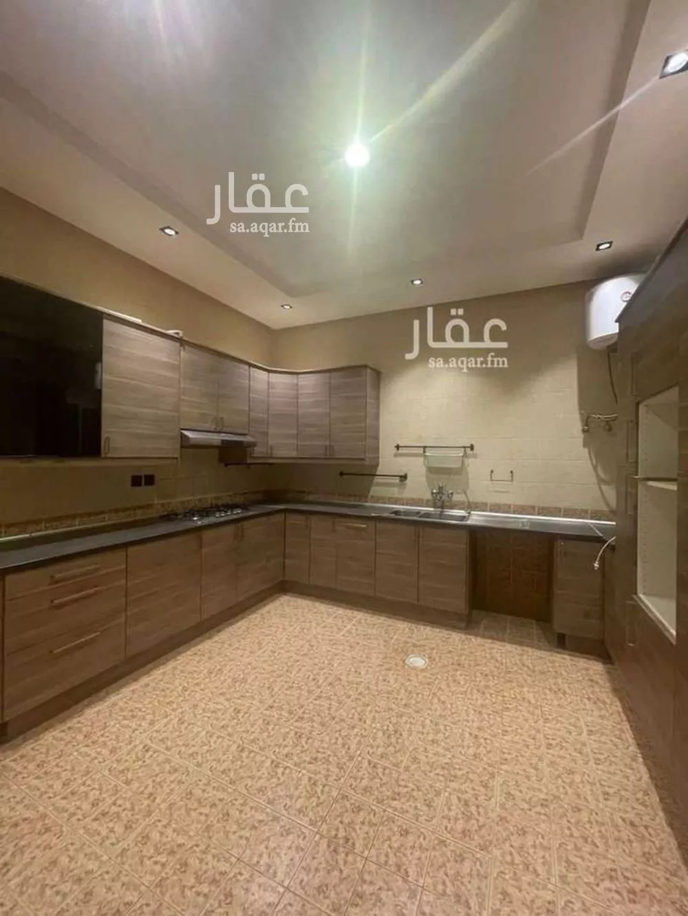 4 bedroom floor in Al Munsiyah 5