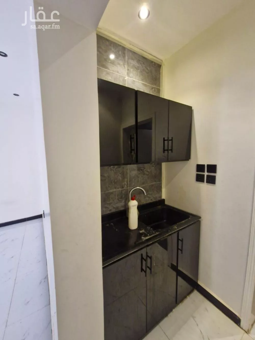 شقة 1 غرف في العقيق 2