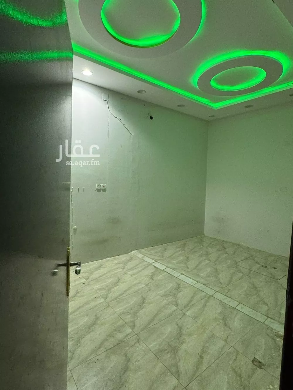 محل 48 م² في الجنادرية 5