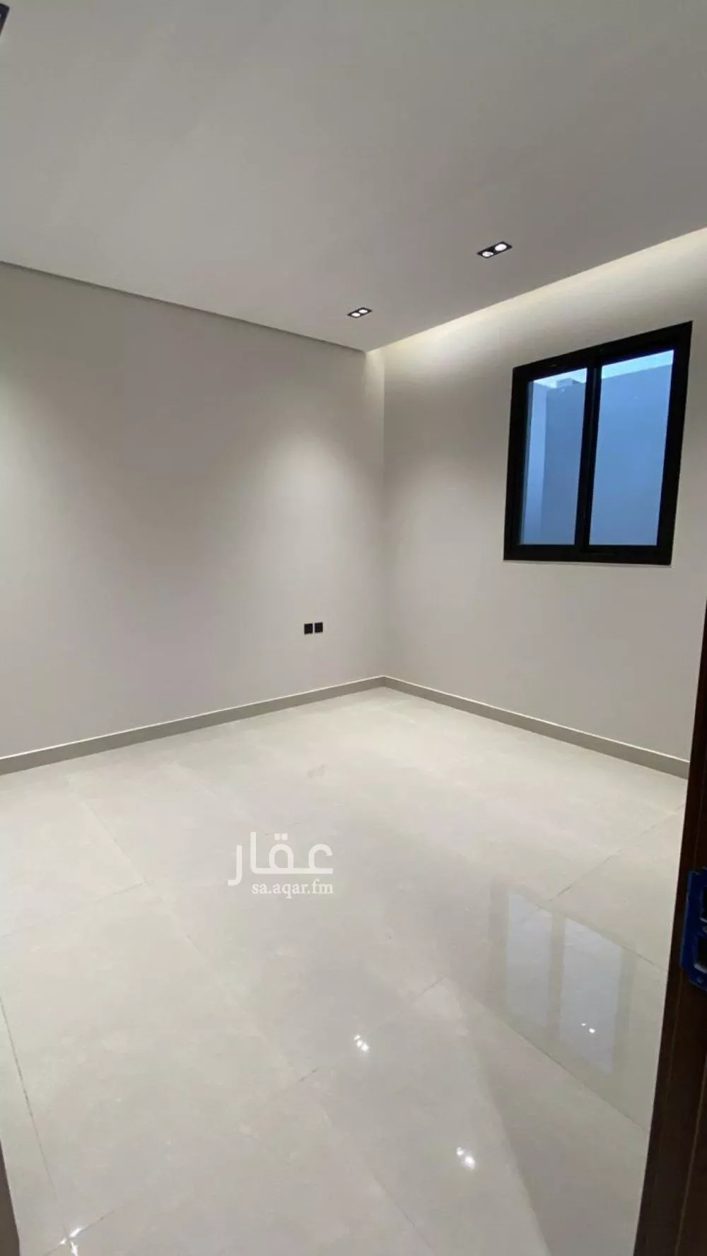 فيلا 9 غرف في الرمال 3