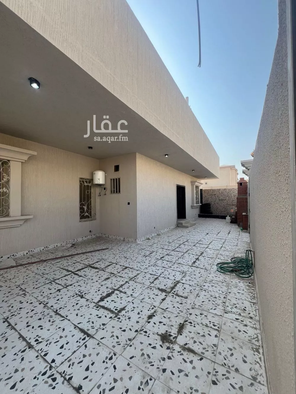 دور 7 غرف في ضاحية الملك فهد 4