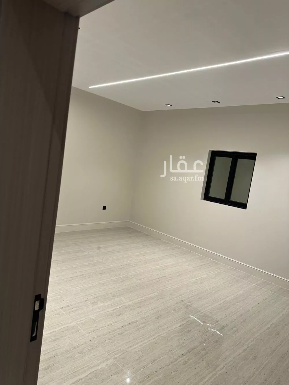 شقة 6 غرف في الندى 5