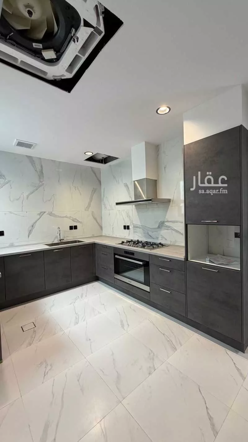 5 bedroom villa in Al Sahafah, Riyadh 9