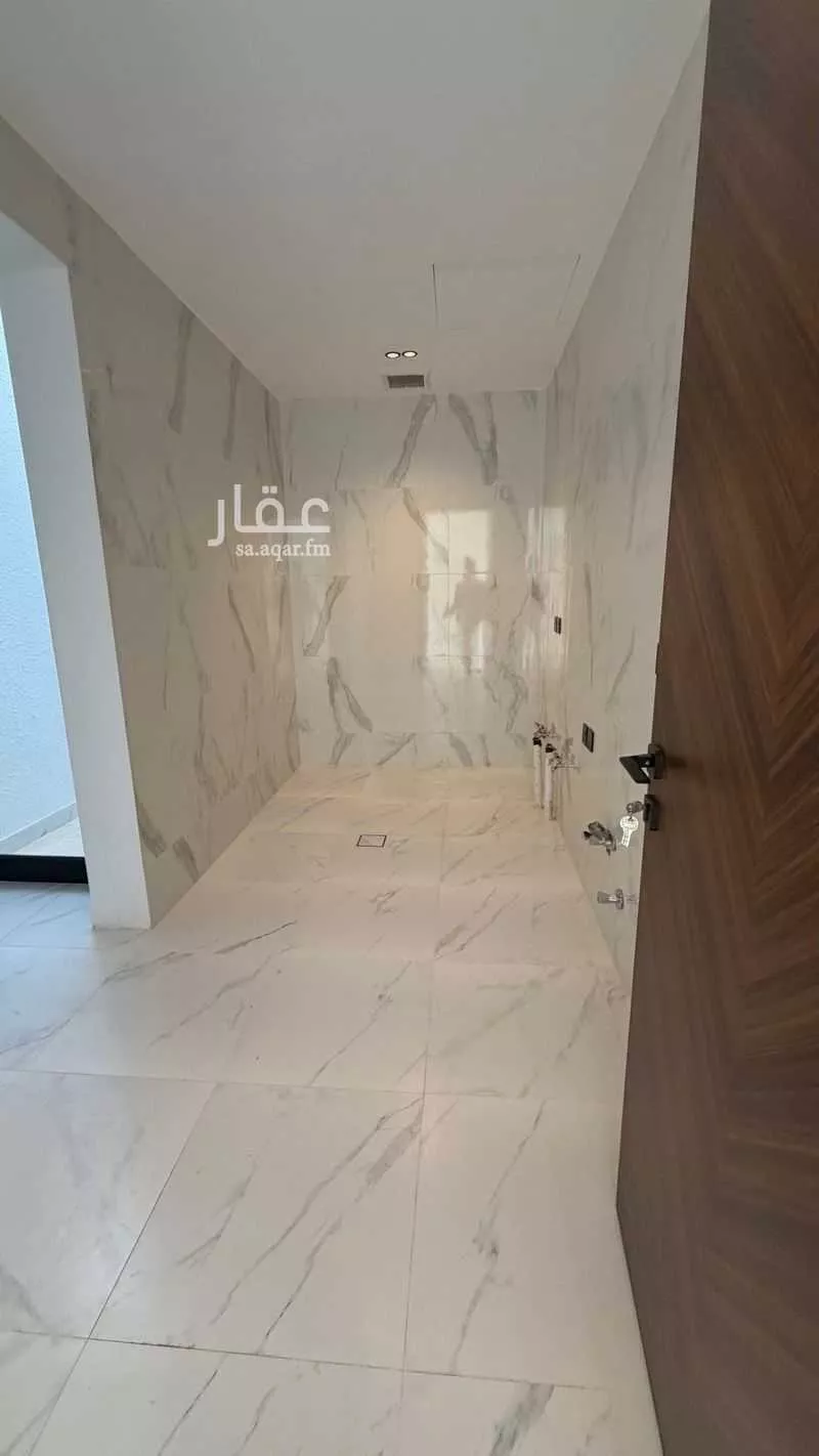 5 bedroom villa in Al Sahafah, Riyadh 16