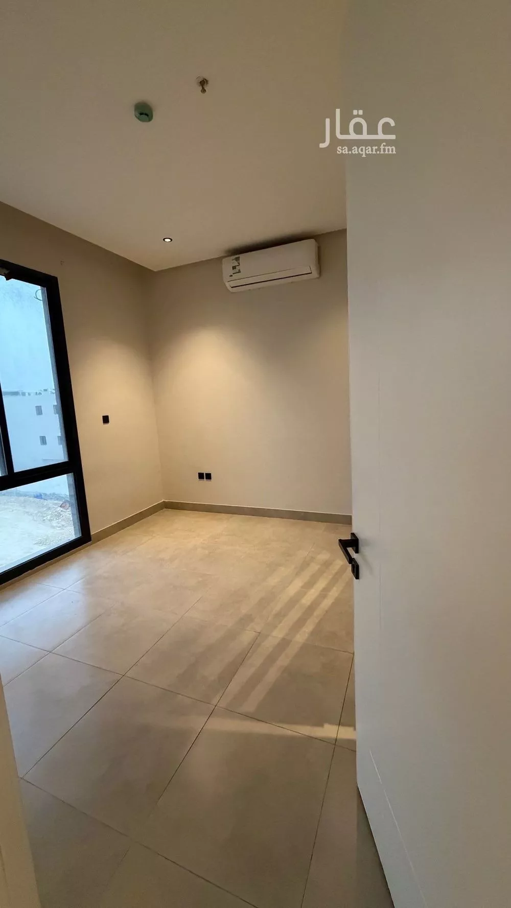 شقة 4 غرف في العارض 5