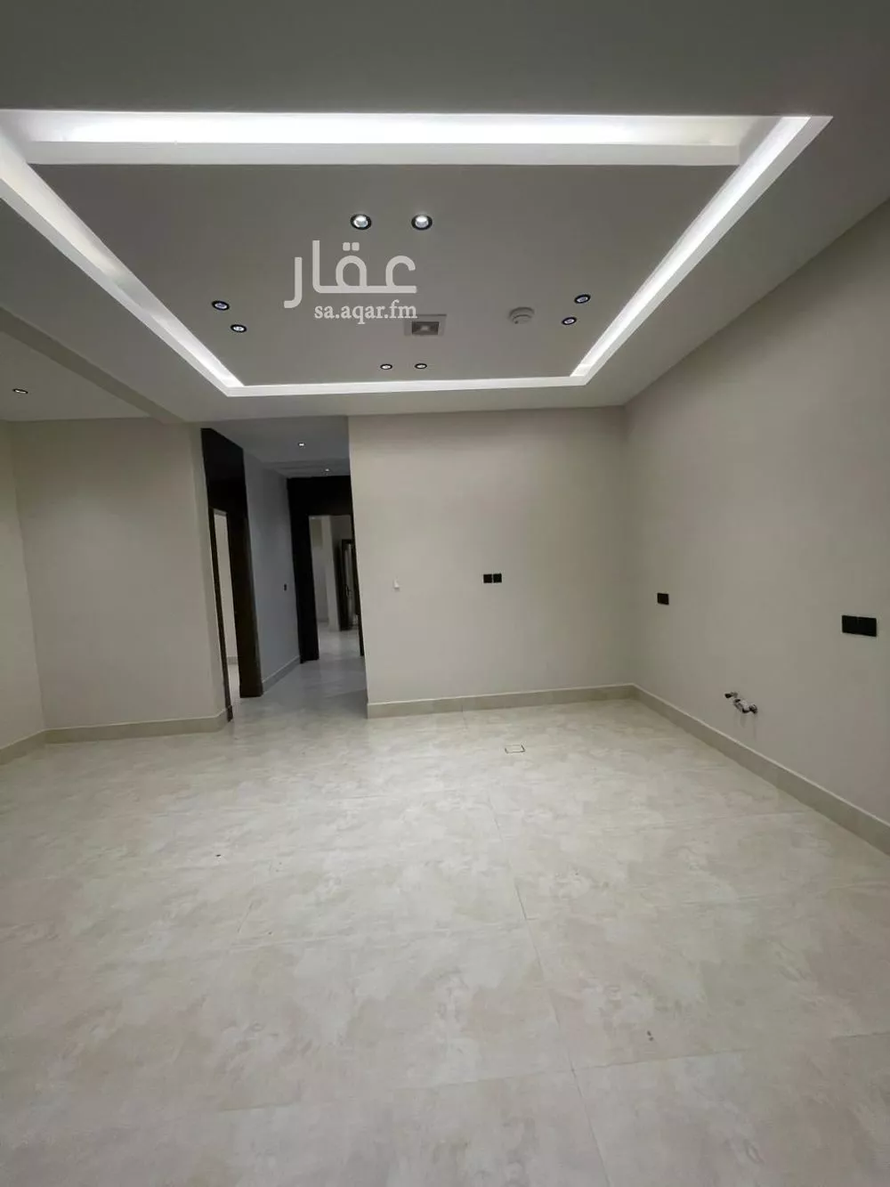 شقة 4 غرف في الشعلة، الدمام 6