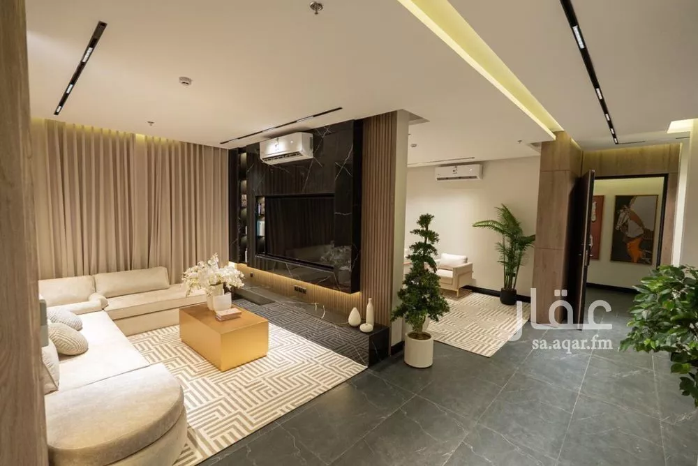 شقة 5 غرف في الرمال 4