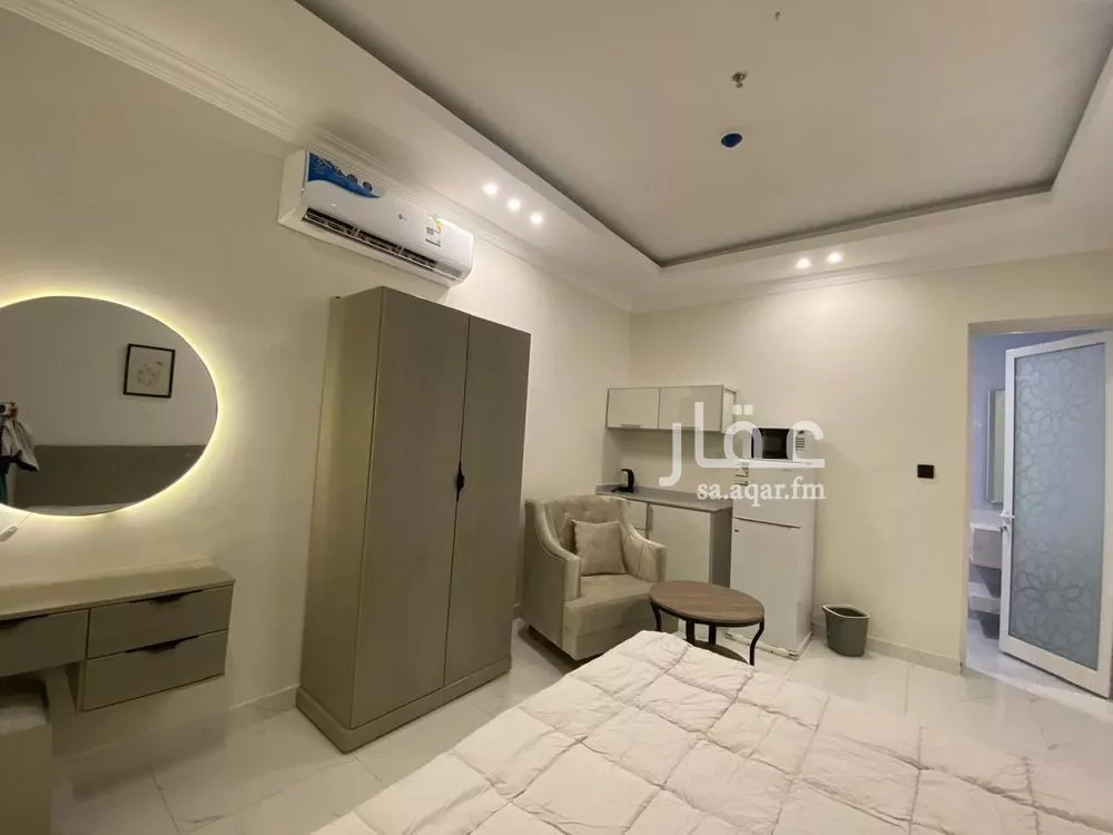 شقة 4 غرف في الحمرا 5