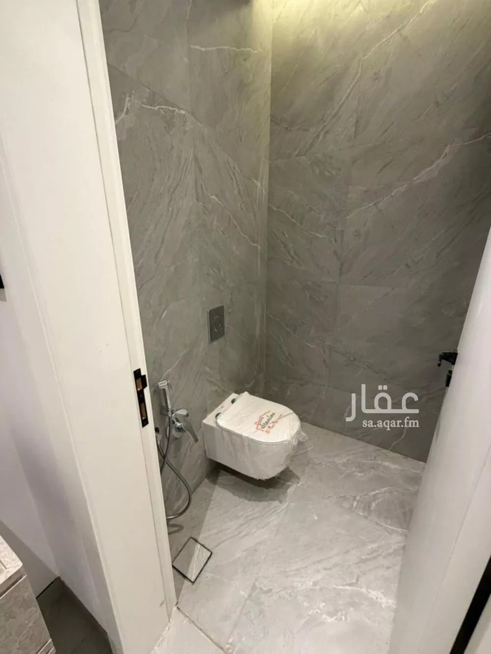 3 bedroom floor in Al Narjis 5