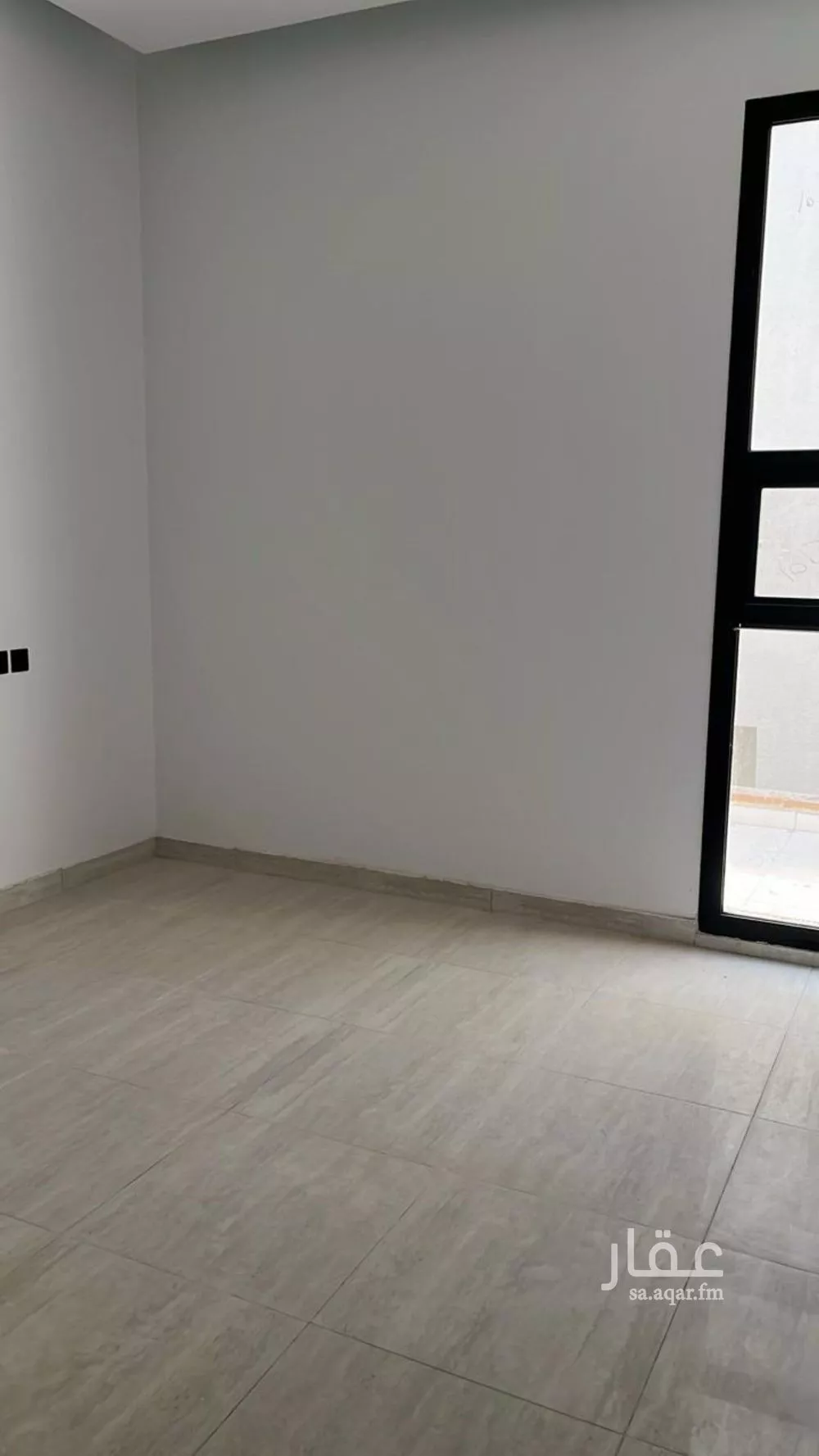 فيلا 5 غرف في الشرق 2