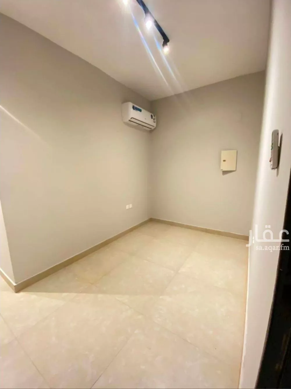 شقة 1 غرف في النفل 4