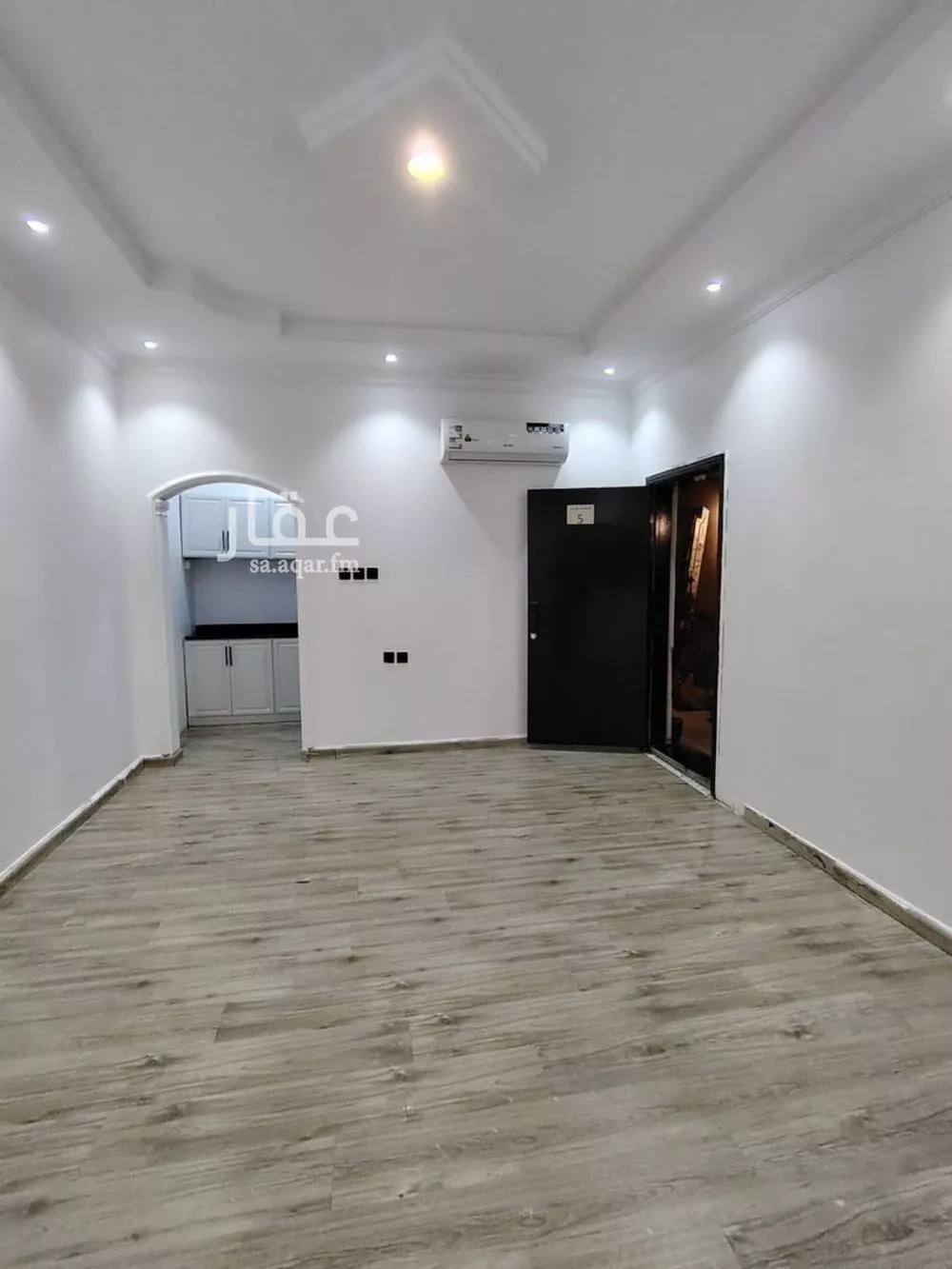 شقة 1 غرف في العقيق 1